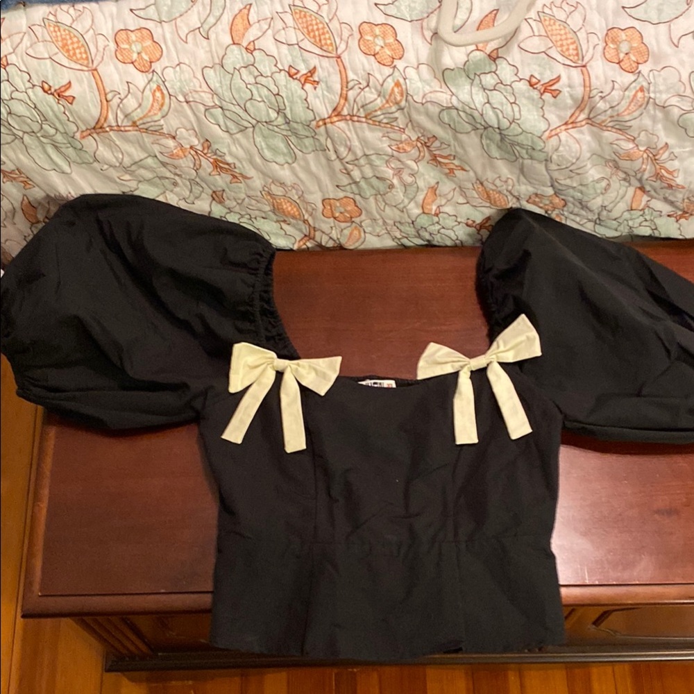 Black Top with Cream Bows